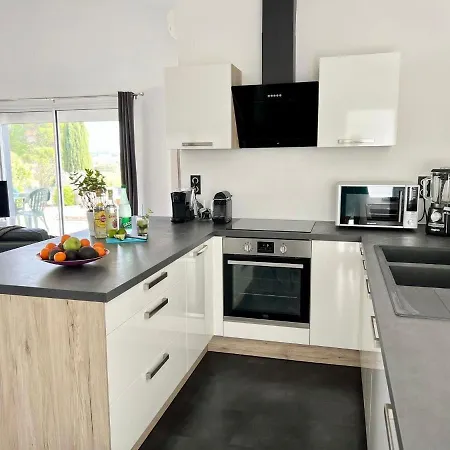 Holiday home Modern With Pool Pouzols-Minervois