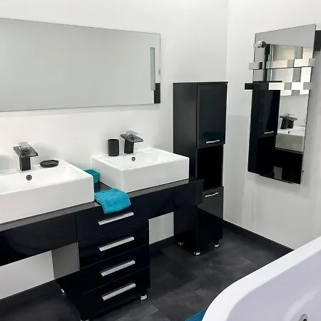 Modern Comfort In Minervois * Pouzols-Minervois