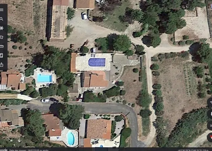 Modern Comfort In Minervois *